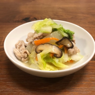 白菜消費！豚肉と白菜としいたけの塩ダレ炒め